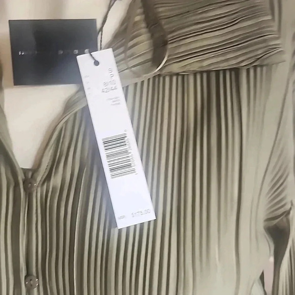 ELIE TAHARI RIBBED BUTTON FRONT BLOUSE SIZE S - Picture 3 of 5